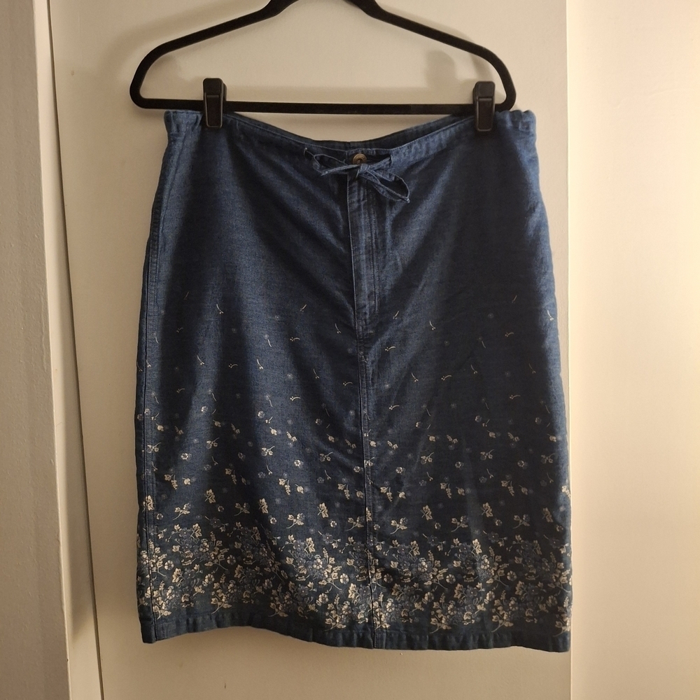 Liz Claiborne Women's Blue Denim Skirt with Floral Accents
